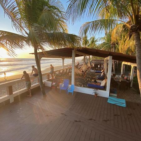 Solid Surf Camp Hostel Nicaragua Transito المظهر الخارجي الصورة