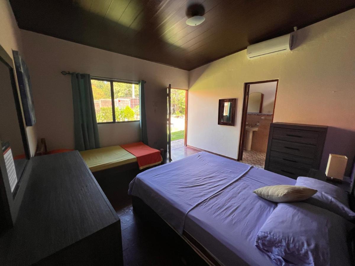 Solid Surf Camp Hostel Nicaragua Transito المظهر الخارجي الصورة