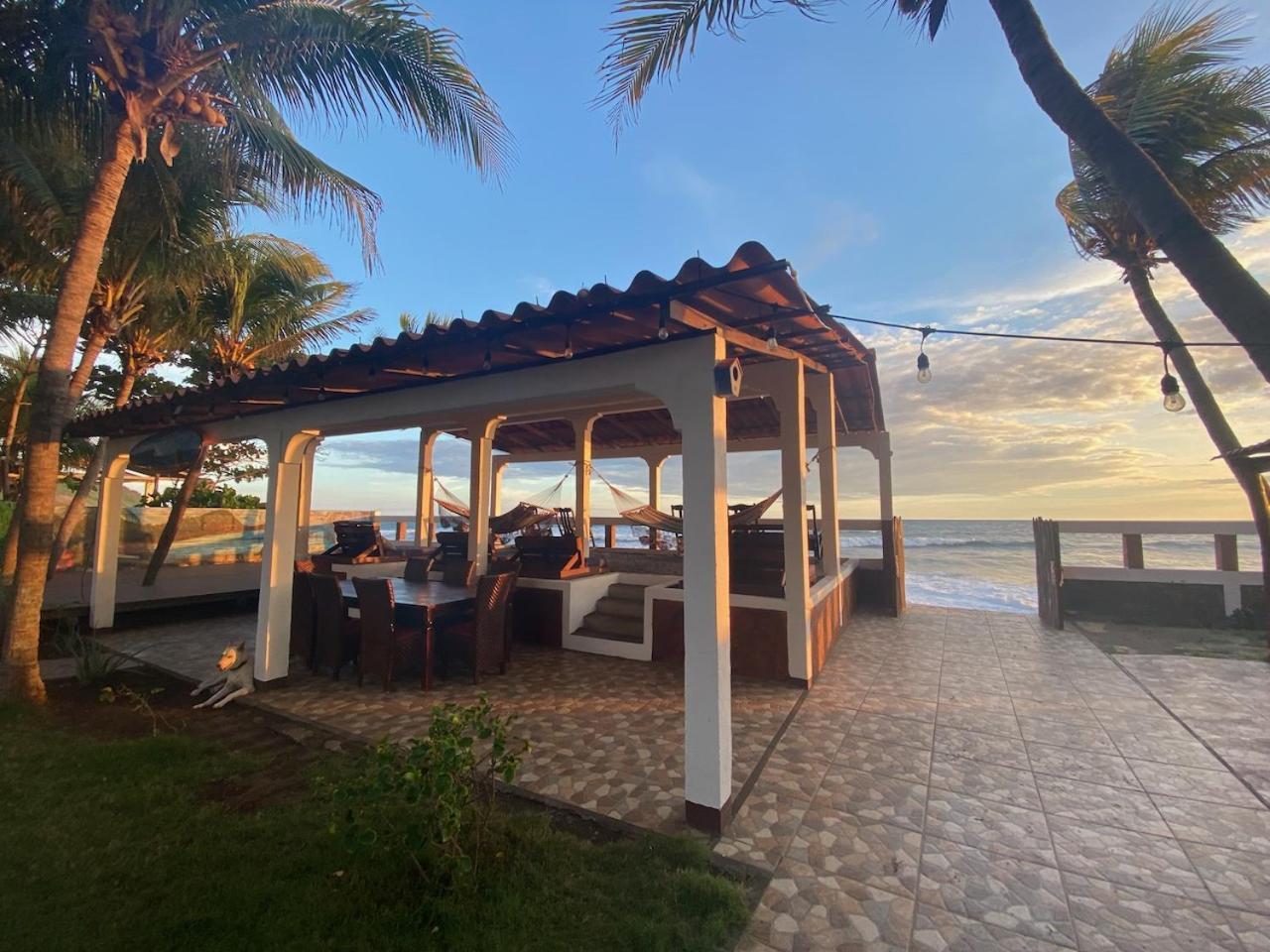 Solid Surf Camp Hostel Nicaragua Transito المظهر الخارجي الصورة